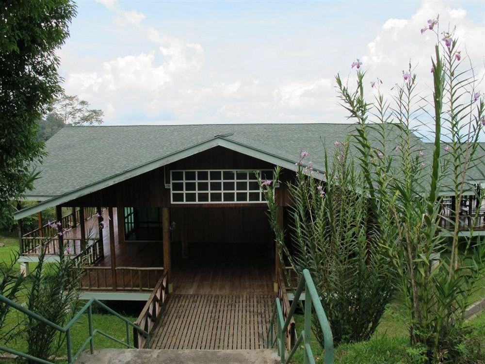Manis Manis Rooftop Of Borneo Resort Keningau Eksteriør billede