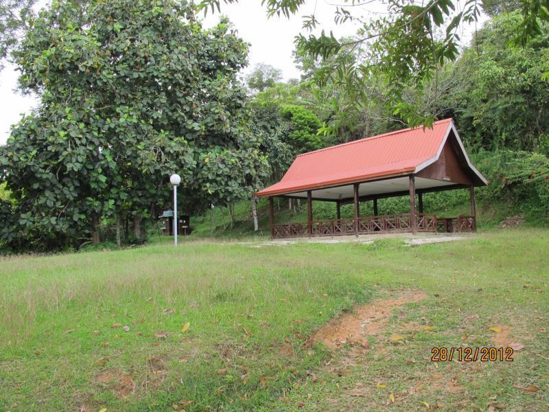 Manis Manis Rooftop Of Borneo Resort Keningau Eksteriør billede